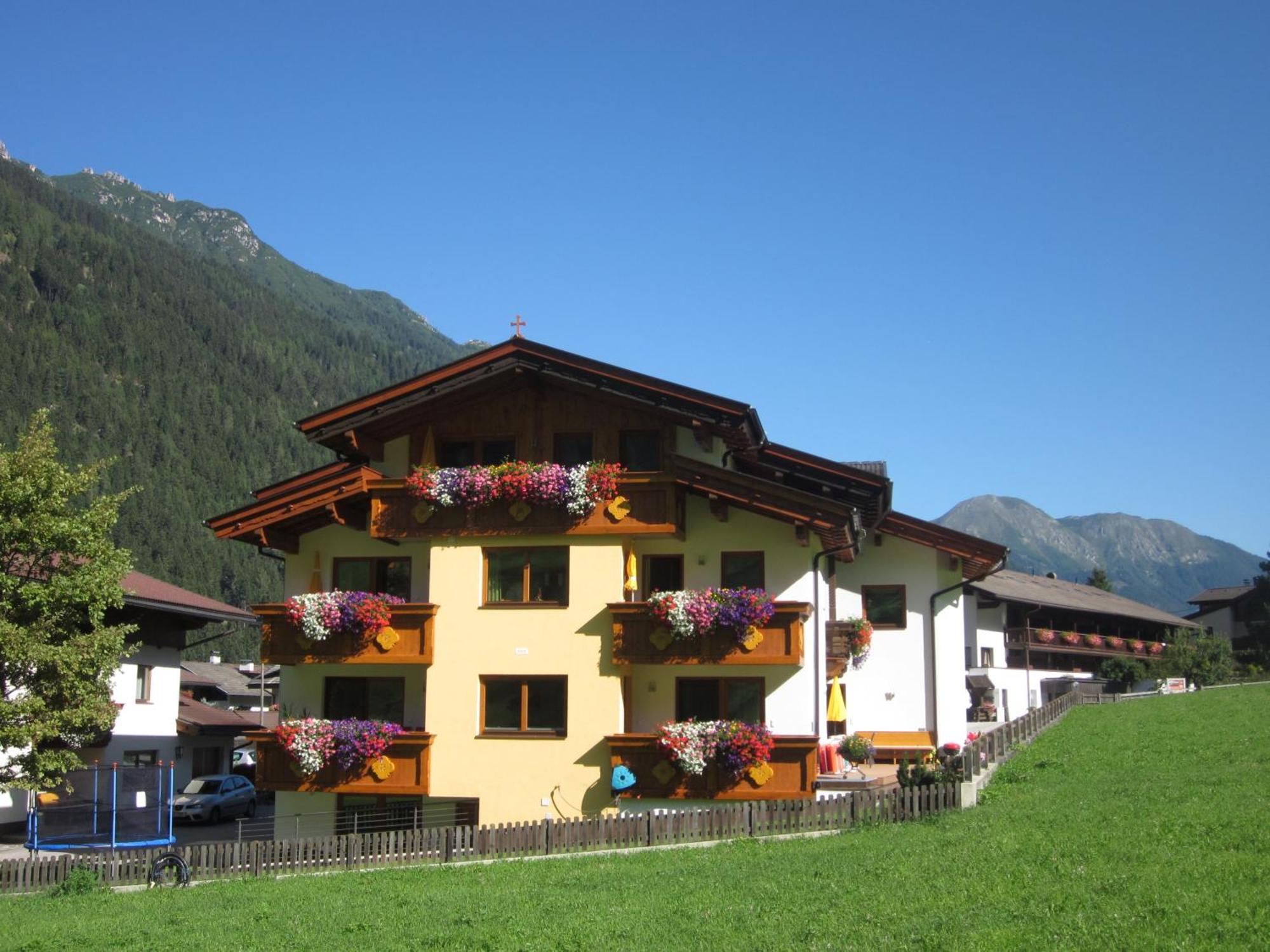 Haus Rosmarie Apartment Neustift im Stubaital Exterior foto